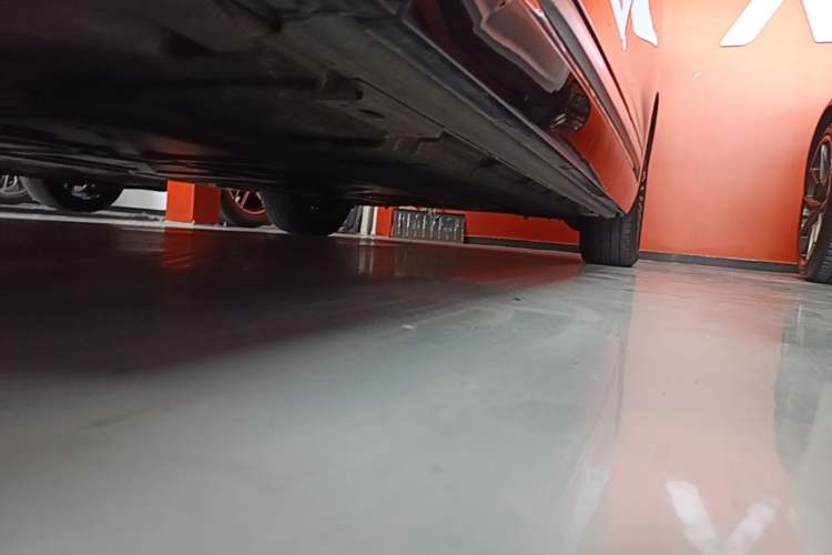 Used Denza D9 2024 DM-i 980 Four-Wheel Drive Prestige Model Left Side Sill