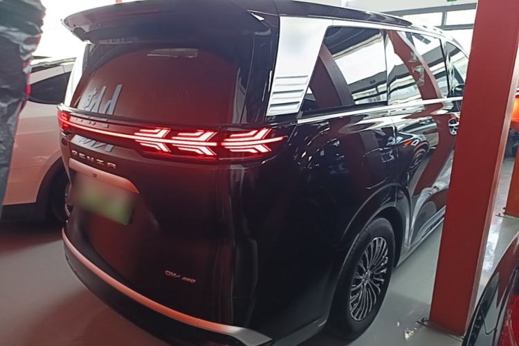 Used Denza D9 2024 DM-i 980 Four-Wheel Drive Prestige Model Rear Right 45 Deg