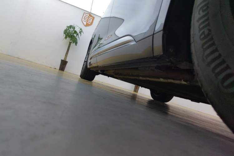 Used Denza D9 2024 PIONEER Four-Seat Pioneer Edition Right Side Sill