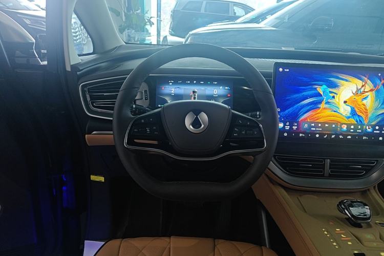 Used Denza D9 2024 DM-i 980 Four-Wheel Drive Prestige Model Steering Wheel