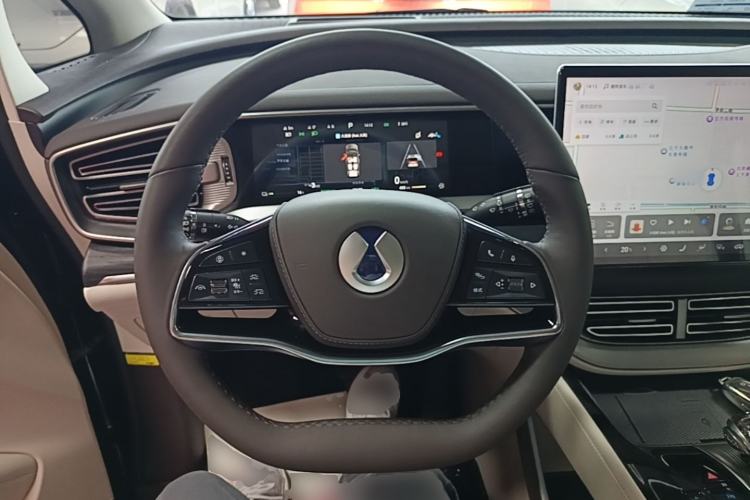 Used Denza D9 2024 DM-i 980 Four-Wheel Drive Prestige Model Steering Wheel