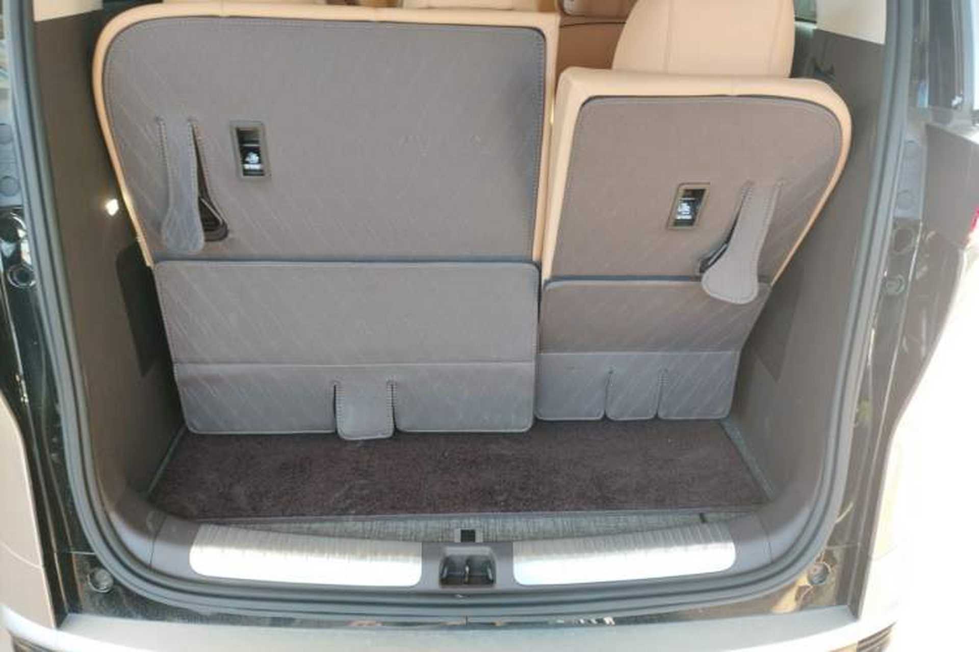 Used Denza D9 2024 DM-i 980 Four-Wheel Drive Prestige Model Trunk