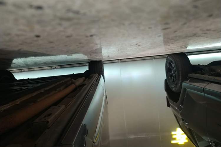 Used Denza D9 2024 DM-i 980 Four-Wheel Drive Flagship Model Right Side Sill