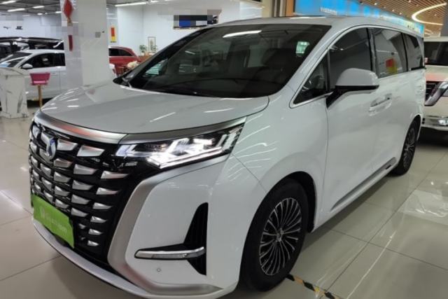 Used Denza D9 2024 DM-i 1050 Luxury Model