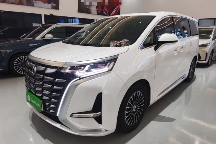Used Denza D9 2024 DM-i 1050 Luxury Model Guazi used car, China used car export, Used car for sale, Used Denza cars, Cheapest cars for sale