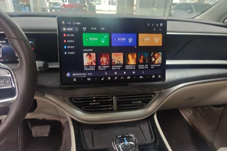 Used Denza D9 2024 DM-i 1050 Luxury Model Audio And AC Panel