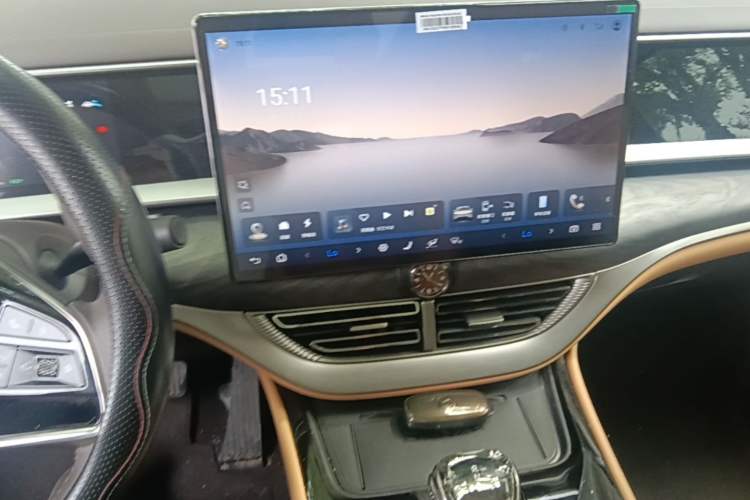 Used Denza D9 2024 DM-i 1050 Luxury Model Audio And AC Panel