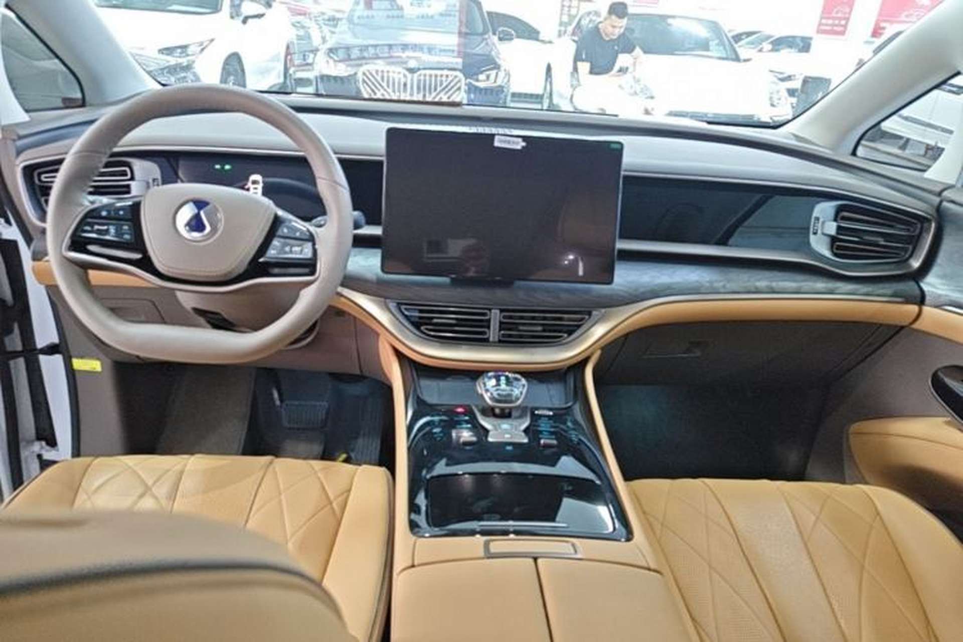 Used Denza D9 2024 DM-i 1050 Luxury Model Center Console