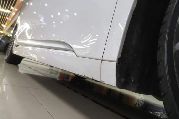 Used Denza D9 2024 DM-i 970 Luxury Model Chassis Front Right