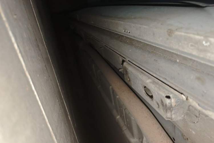 Used Denza D9 2024 DM-i 1050 Luxury Model Chassis Front Right