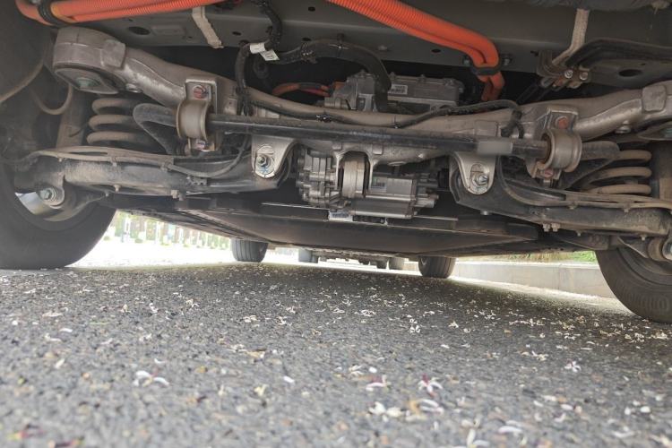 Used Denza D9 2024 EV 600 Four-Wheel-Drive Flagship Model Chassis Rear