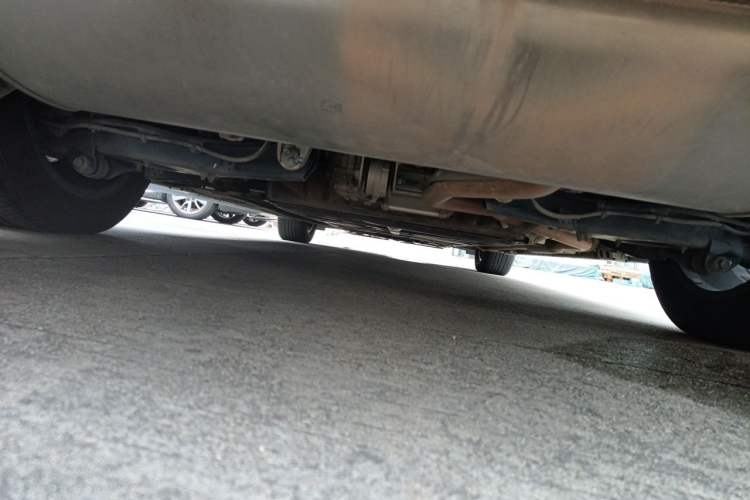 Used Denza D9 2024 DM-i 980 Four-Wheel Drive Prestige Model Chassis Rear