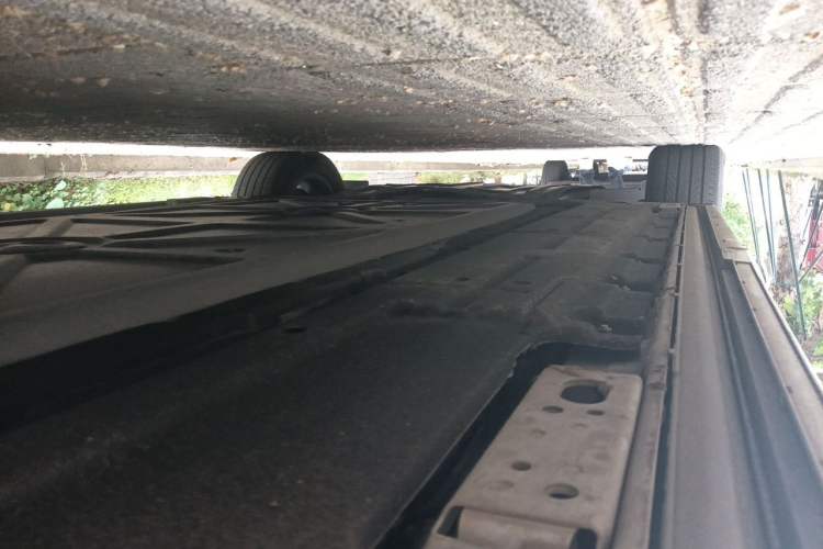 Used Denza D9 2024 DM-i 980 Four-Wheel Drive Flagship Model Chassis Rear Left