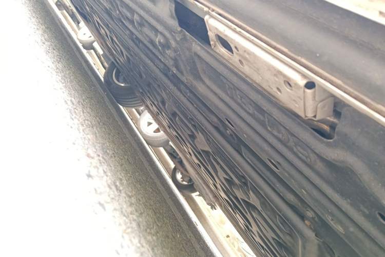 Used Denza D9 2024 DM-i 1050 Luxury Model Chassis Rear Left