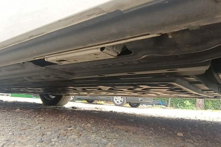 Used Denza D9 2024 DM-i 1050 Luxury Model Chassis Rear Left