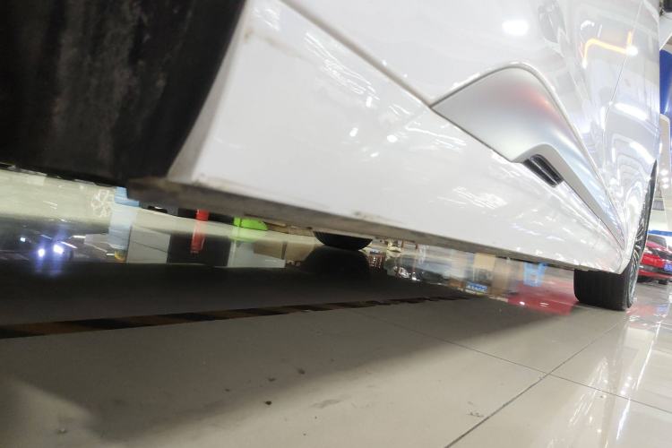 Used Denza D9 2024 DM-i 970 Luxury Model Chassis Rear Right