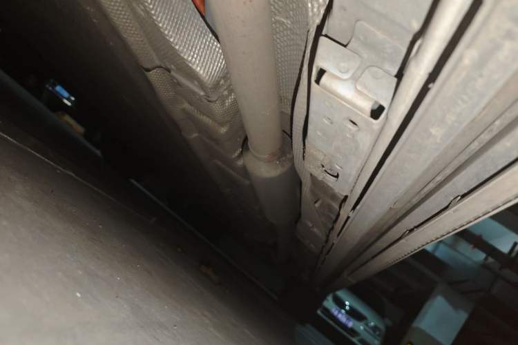 Used Denza D9 2024 DM-i 1050 Luxury Model Chassis Rear Right