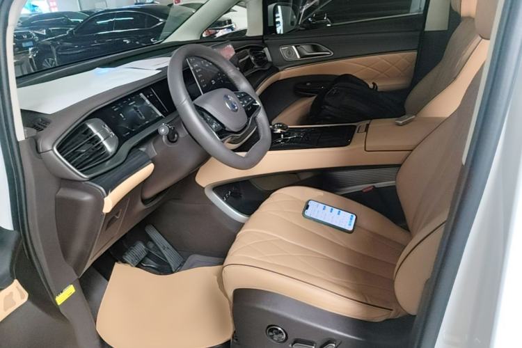 Used Denza D9 2024 DM-i 980 Four-Wheel Drive Flagship Model Driver Seat