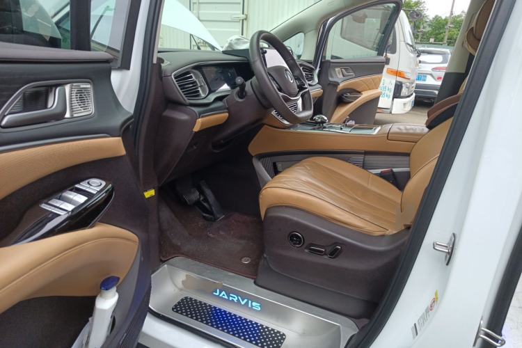 Used Denza D9 2024 DM-i 980 Four-Wheel Drive Prestige Model Driver Seat