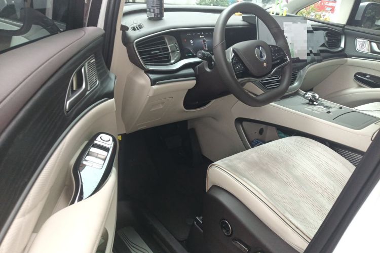 Used Denza D9 2024 DM-i 980 Four-Wheel Drive Flagship Model Driver Seat