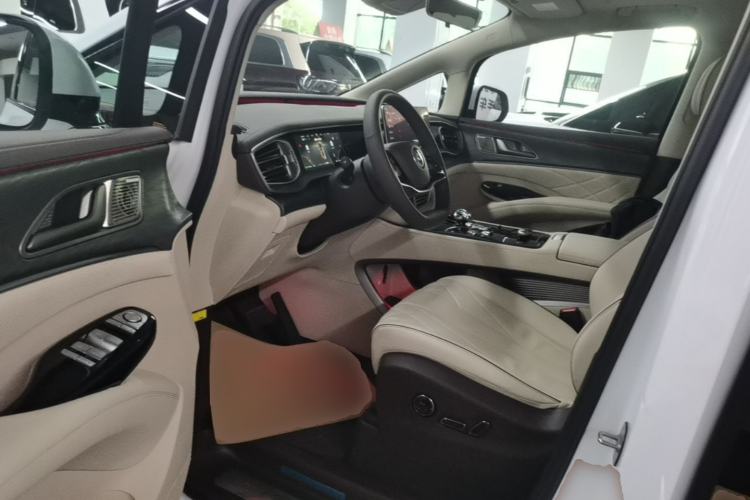 Used Denza D9 2024 DM-i 980 Four-Wheel Drive Prestige Model Driver Seat