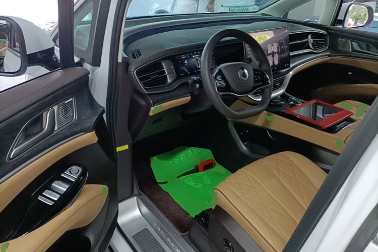 Used Denza D9 2024 DM-i 980 Four-Wheel Drive Prestige Model Driver Seat