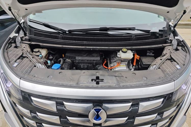 Used Denza D9 2024 DM-i 970 Luxury Model Engine Bay