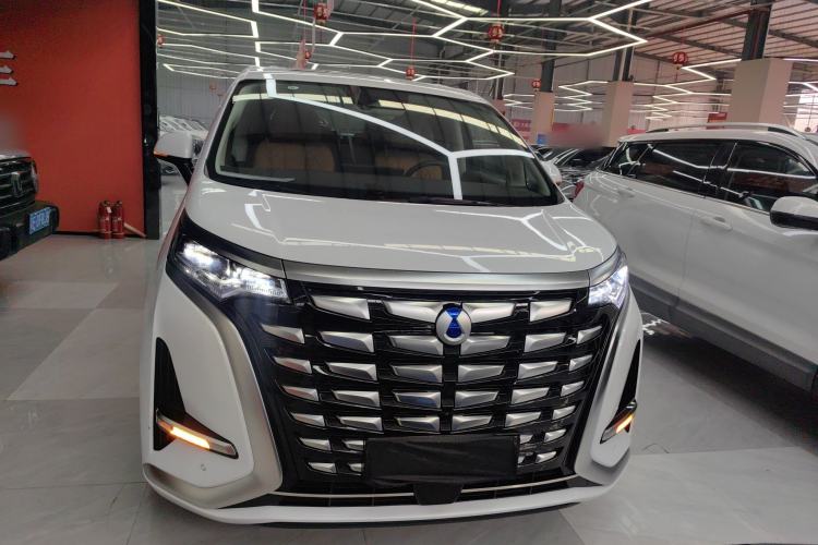 Used Denza D9 2024 DM-i 970 Luxury Model Exterior 1