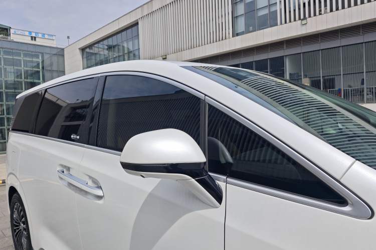 Used Denza D9 2024 DM-i 980 Four-Wheel Drive Flagship Model Exterior 5