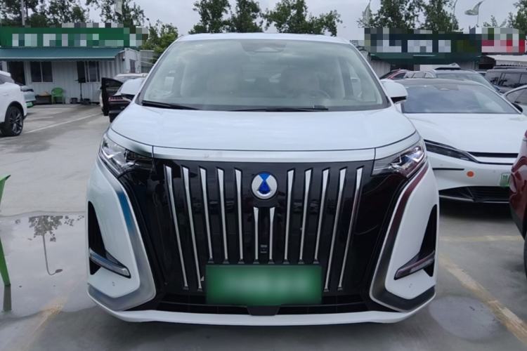 Used Denza D9 2024 EV 620 Premium Model Front