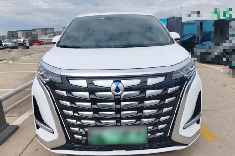 Used Denza D9 2024 DM-i 980 Four-Wheel Drive Flagship Model Front