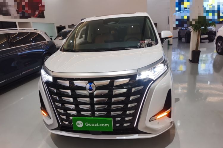 Used Denza D9 2024 DM-i 1050 Luxury Model Front