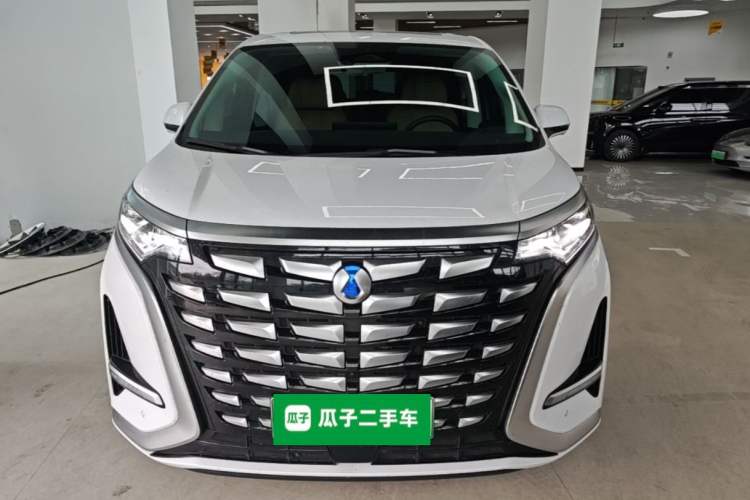 Used Denza D9 2024 DM-i 970 Luxury Model Front