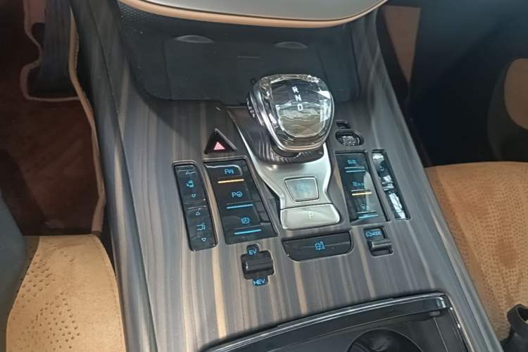 Used Denza D9 2024 DM-i 980 Four-Wheel Drive Flagship Model Gear Lever