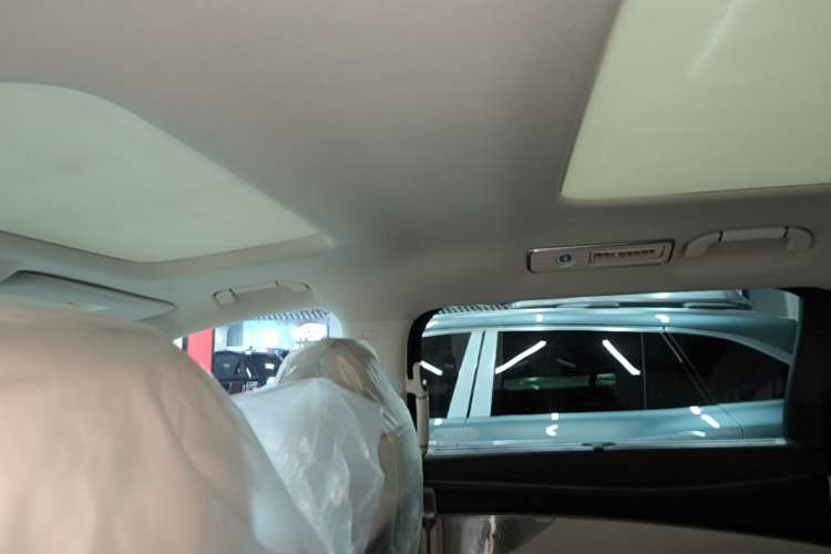 Used Denza D9 2024 DM-i 980 Four-Wheel Drive Prestige Model Headliner