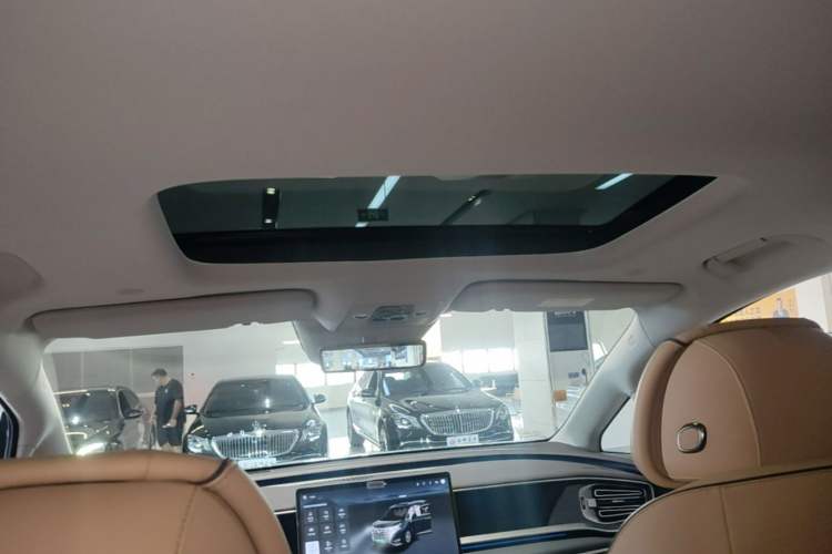 Used Denza D9 2024 DM-i 980 Four-Wheel Drive Prestige Model Headliner