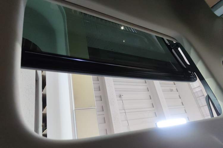 Used Denza D9 2024 DM-i 970 Luxury Model Headliner