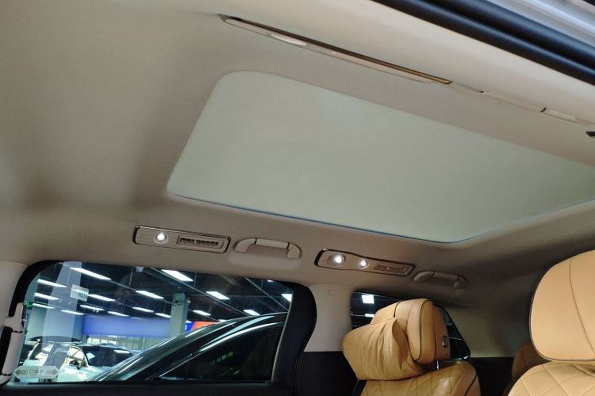 Used Denza D9 2024 DM-i 1050 Luxury Model Headliner