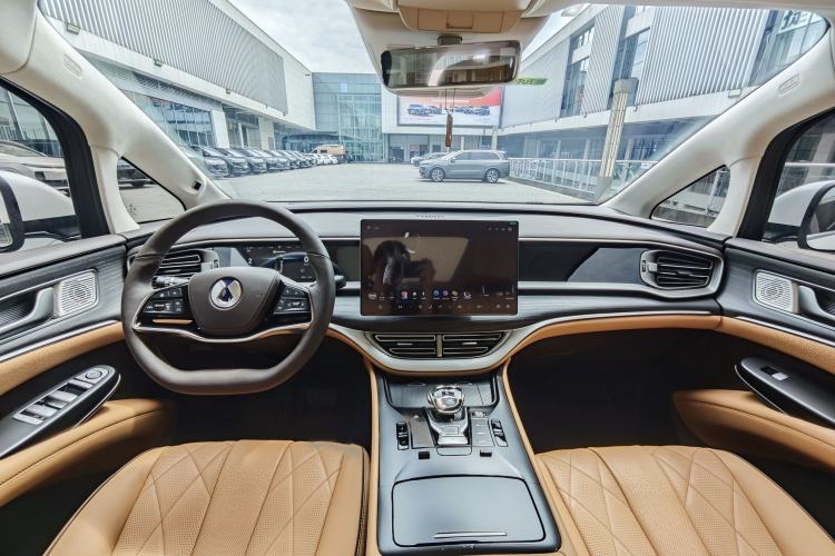 Used Denza D9 2024 DM-i 980 Four-Wheel Drive Flagship Model Interior 1