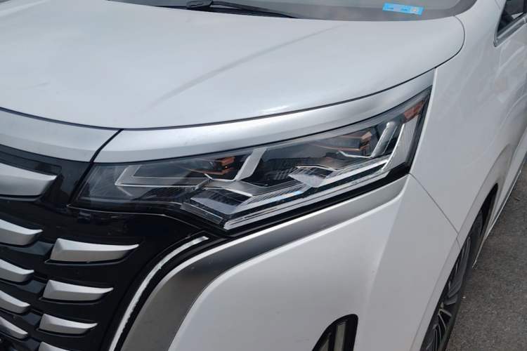Used Denza D9 2024 DM-i 1050 Luxury Model Left Front Headlight
