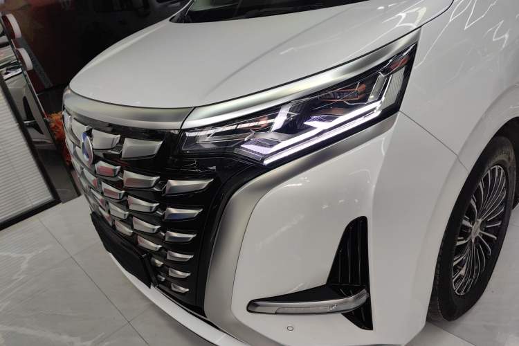 Used Denza D9 2024 DM-i 970 Luxury Model Left Front Headlight