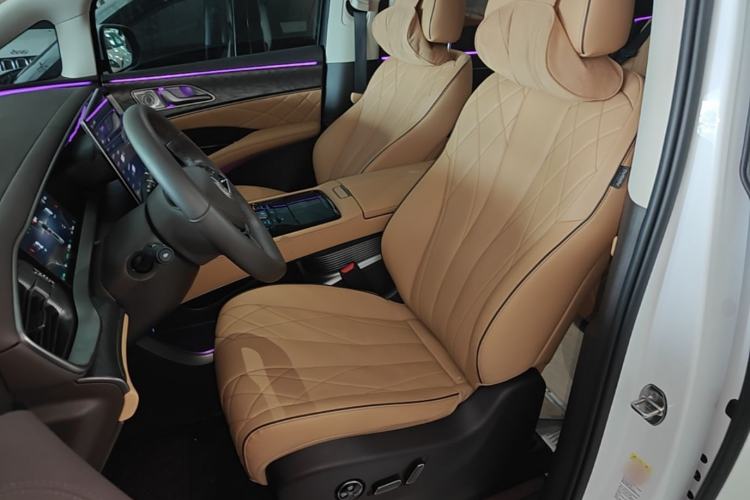 Used Denza D9 2024 DM-i 1050 Luxury Model Left Front Seat