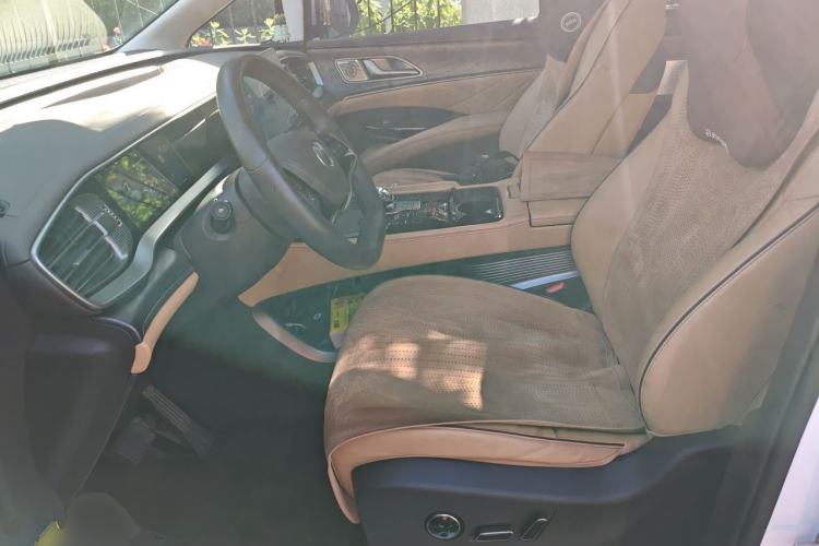 Used Denza D9 2024 DM-i 1050 Luxury Model Left Front Seat
