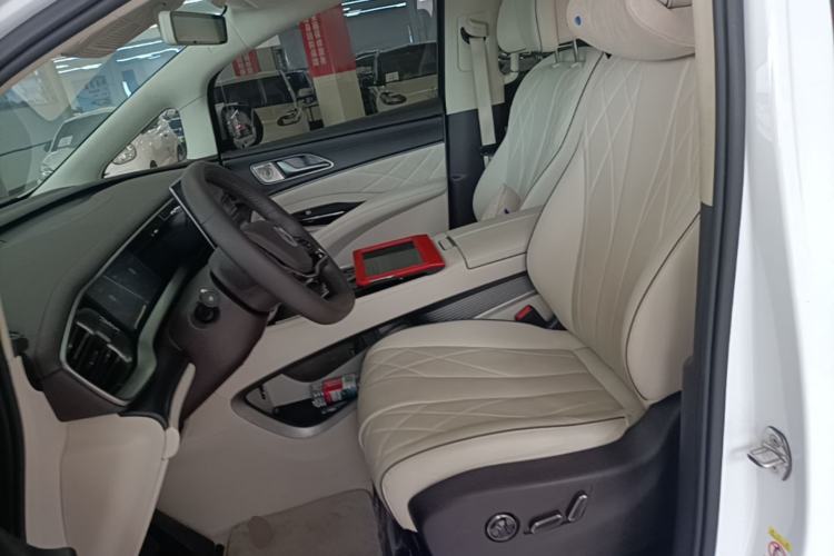 Used Denza D9 2024 DM-i 980 Four-Wheel Drive Flagship Model Left Front Seat