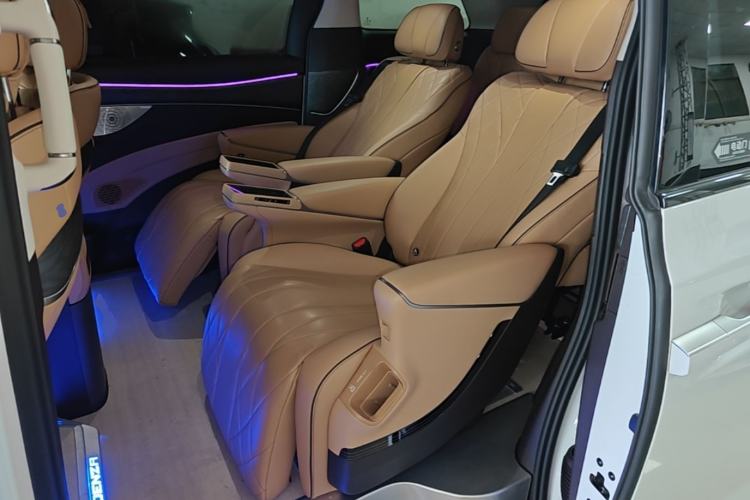 Used Denza D9 2024 DM-i 1050 Luxury Model Left Rear Seat