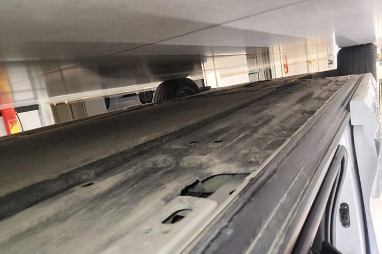 Used Denza D9 2024 DM-i 980 Four-Wheel Drive Prestige Model Left Side Sill