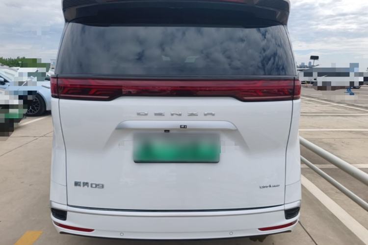 Used Denza D9 2024 DM-i 980 Four-Wheel Drive Flagship Model Rear
