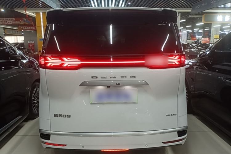 Used Denza D9 2024 DM-i 980 Four-Wheel Drive Prestige Model Rear