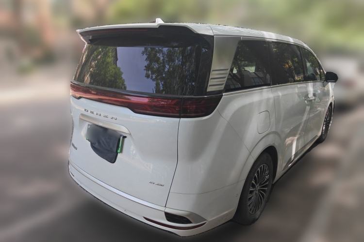 Used Denza D9 2024 EV 600 Four-Wheel-Drive Flagship Model Rear Right 45 Deg