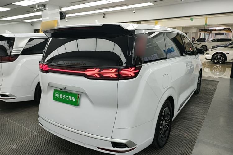 Used Denza D9 2024 DM-i 1050 Luxury Model Rear Right 45 Deg